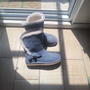 Koolaburra Plush Cream Fur Boots